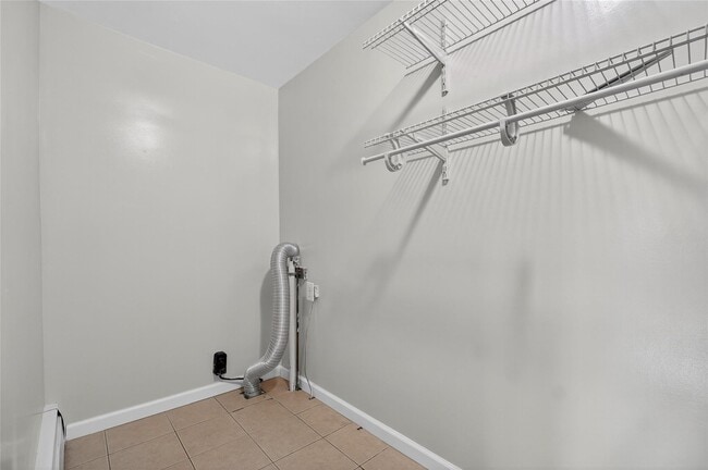Building Photo - 52 Luxton Lake Rd