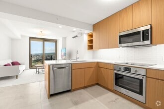 Building Photo - Furnished 1 bed / 1 bath / 1 parking at Sk...