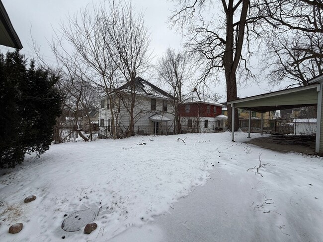 Building Photo - Well-Maintained 4-Bedroom Home with Historical Charm Near Downtown Jackson