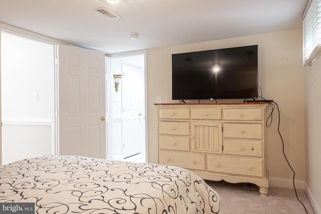 Building Photo - 4705 Rippling Pond Dr