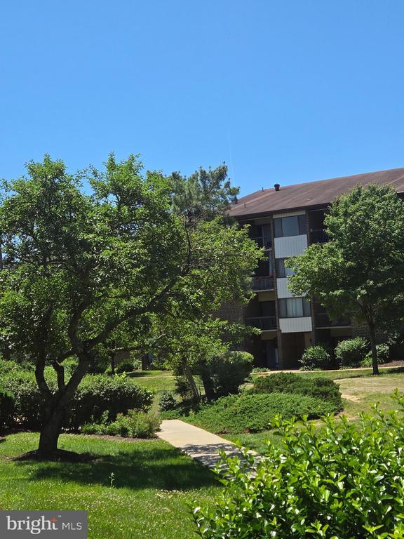 Building Photo - 11210 Cherry Hill Rd