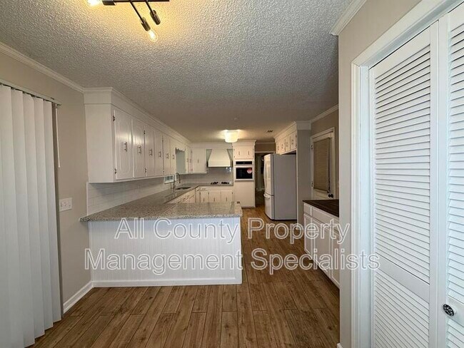 Building Photo - 2932 Bagpipe Rd
