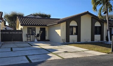 Building Photo - 7371 SW 113th Cir Pl