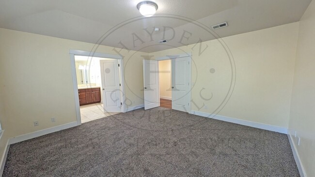Building Photo - 4572 NW 175th Pl