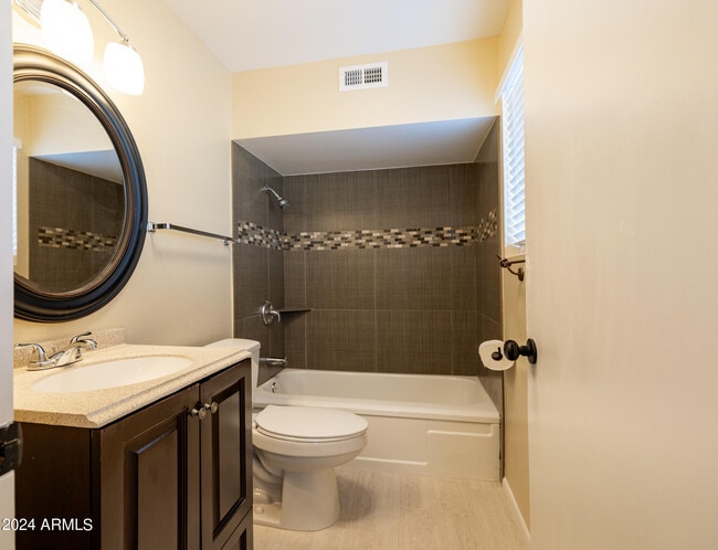 Building Photo - 12208 N Pebble Beach Dr