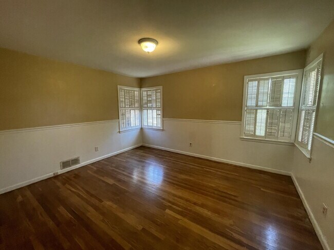 Building Photo - 3808 23rd St