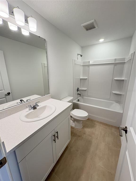 Building Photo - 15092 Cuzcorro Ct