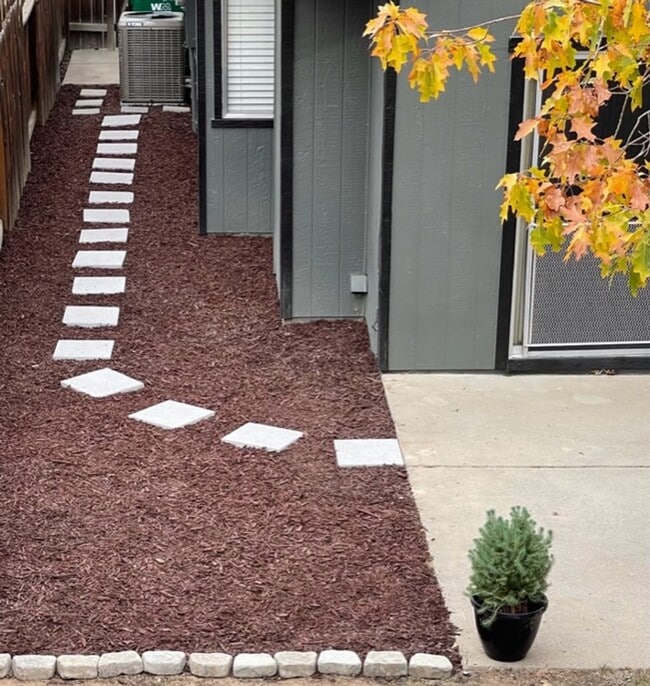 Building Photo - MUST SEE