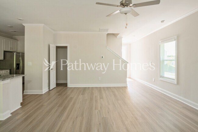 Building Photo - 173 Brixham Lp