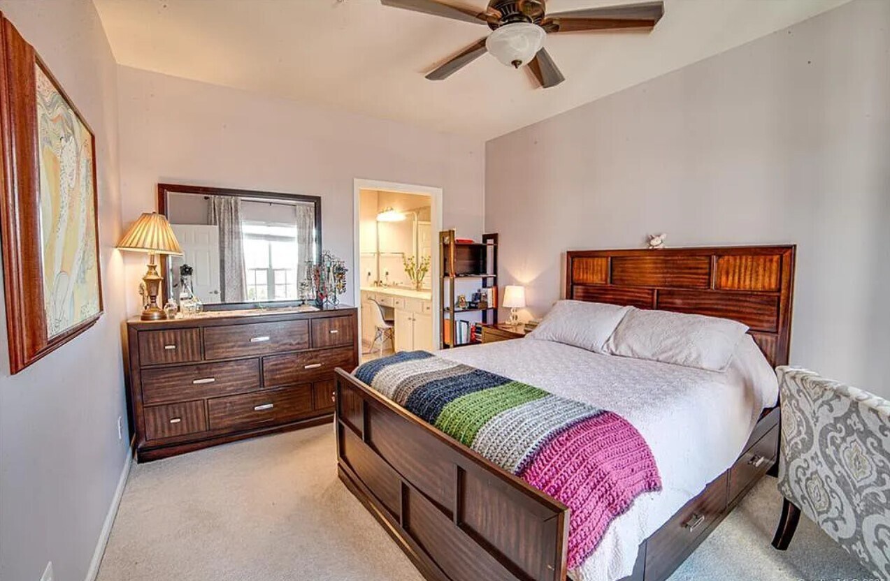 Building Photo - 14827 Santa Lucia Dr