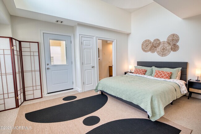 Building Photo - 112 Corlies Ave