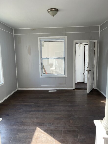 Building Photo - 2632 Madison Ave