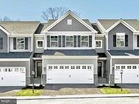 Building Photo - 1009 Blackstone Run