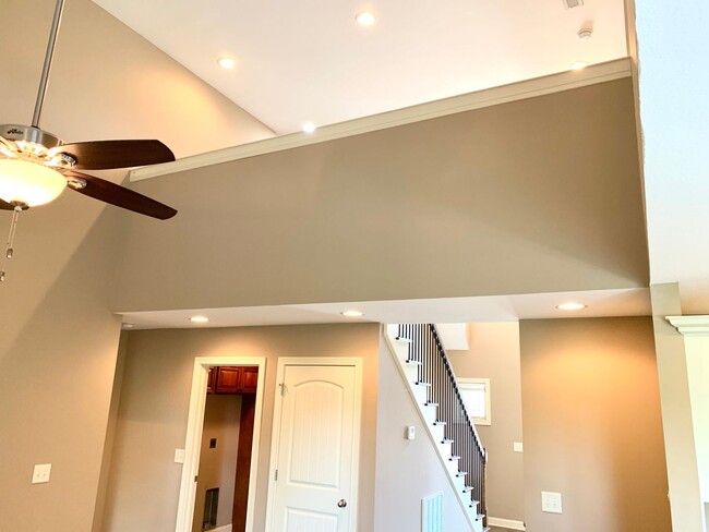 Building Photo - 1053 Quiver Ln