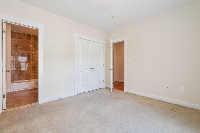 Building Photo - Incredible 4BR, 4.5BA Luxury Bethesda Home!!
