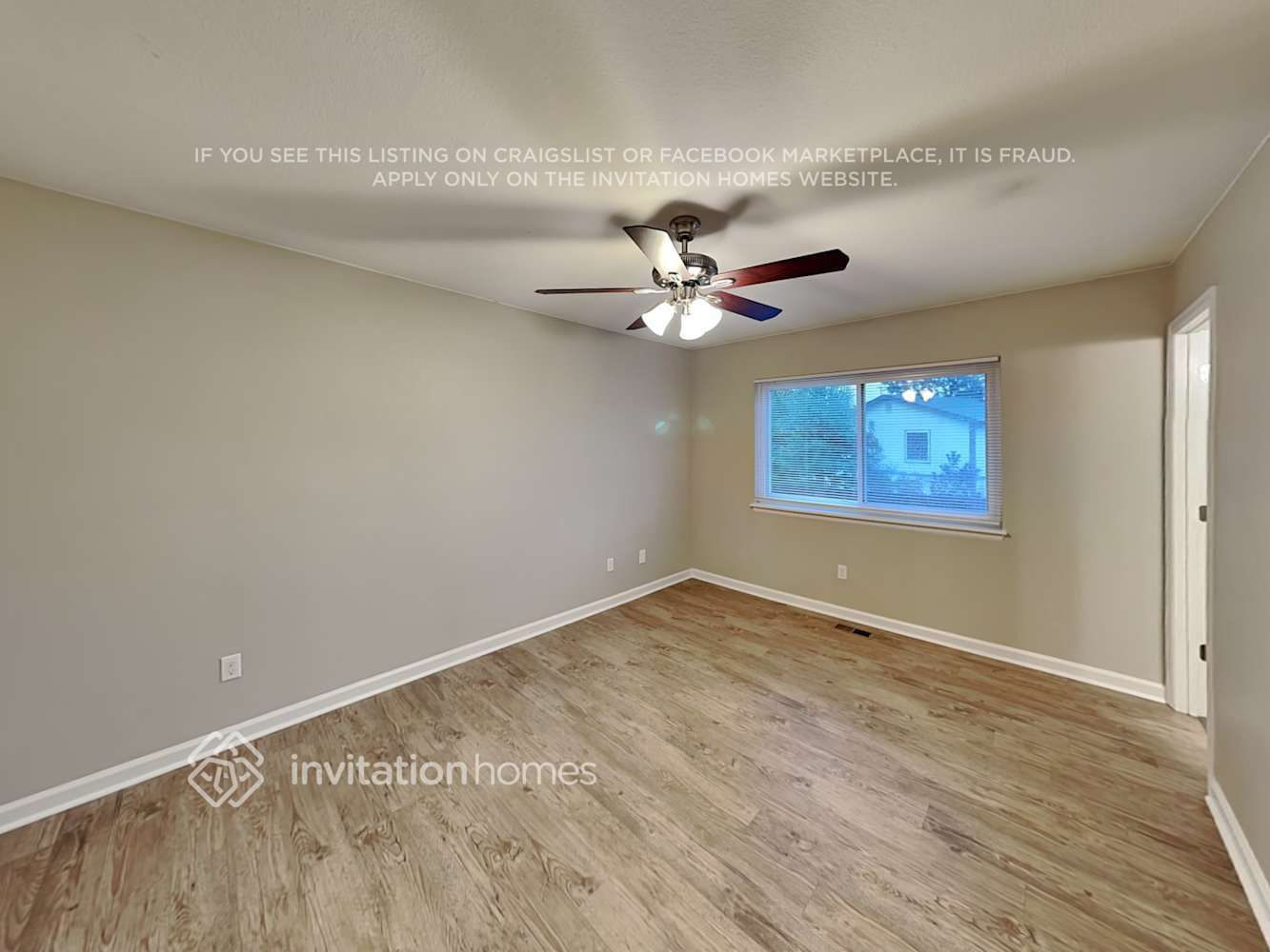 Building Photo - 16725 E Napa Dr