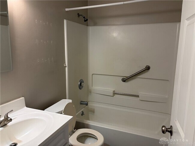 Building Photo - 7280 Cedar Knolls Dr