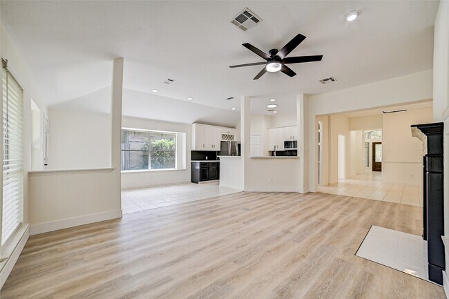 Building Photo - 70 Camber Pine Pl