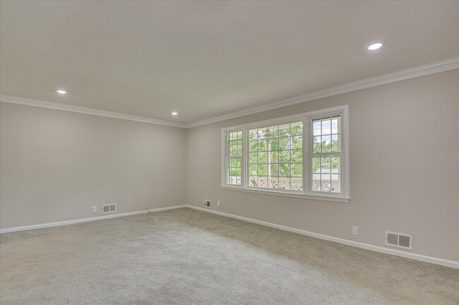 Building Photo - 986 Campbellton Dr