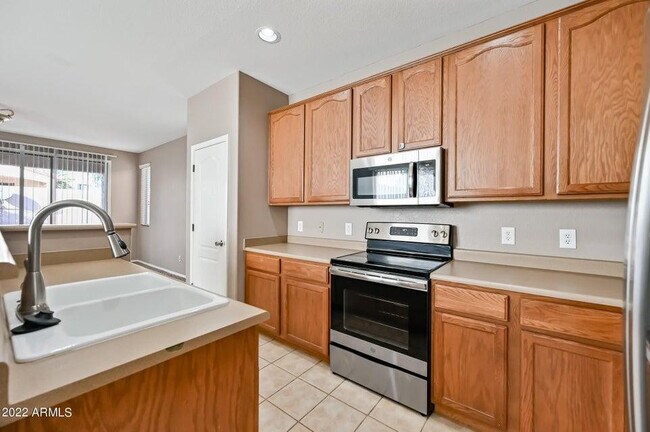 Building Photo - 3652 E Temecula Way