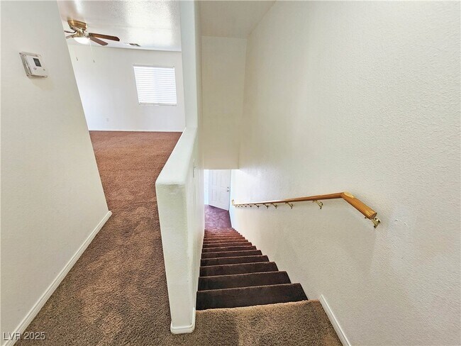 Building Photo - 1951 S Teepee Rd