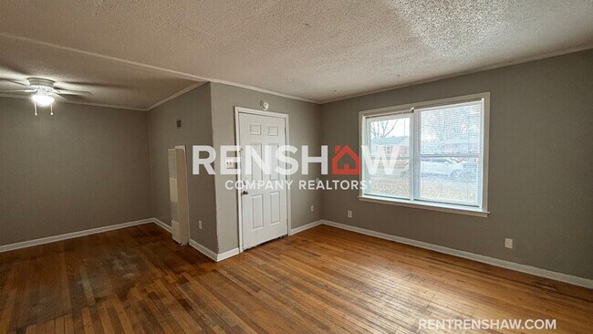 Building Photo - 5022 Byron Rd