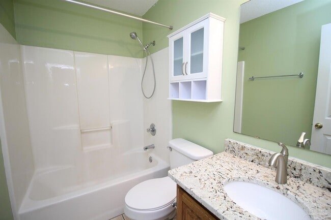 Building Photo - 5947 Grandview Dr
