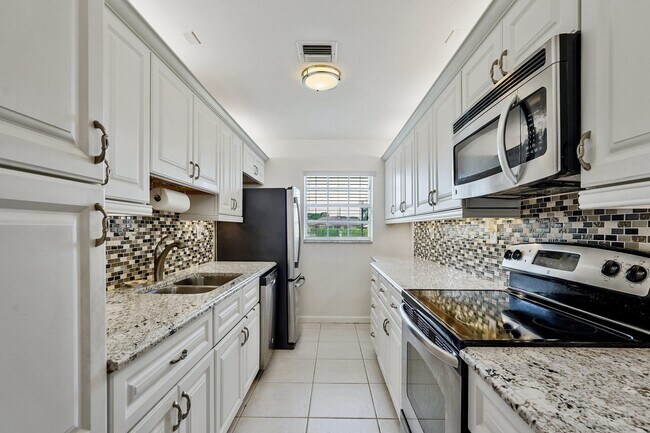 Building Photo - 13960 Nesting Way
