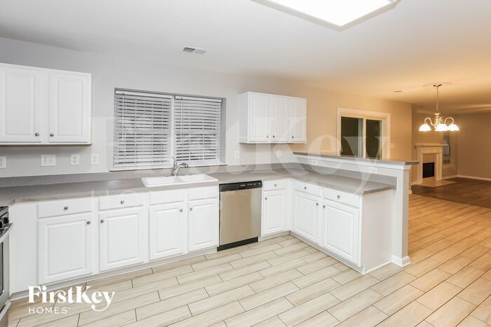 Building Photo - 4343 Crestline Ln