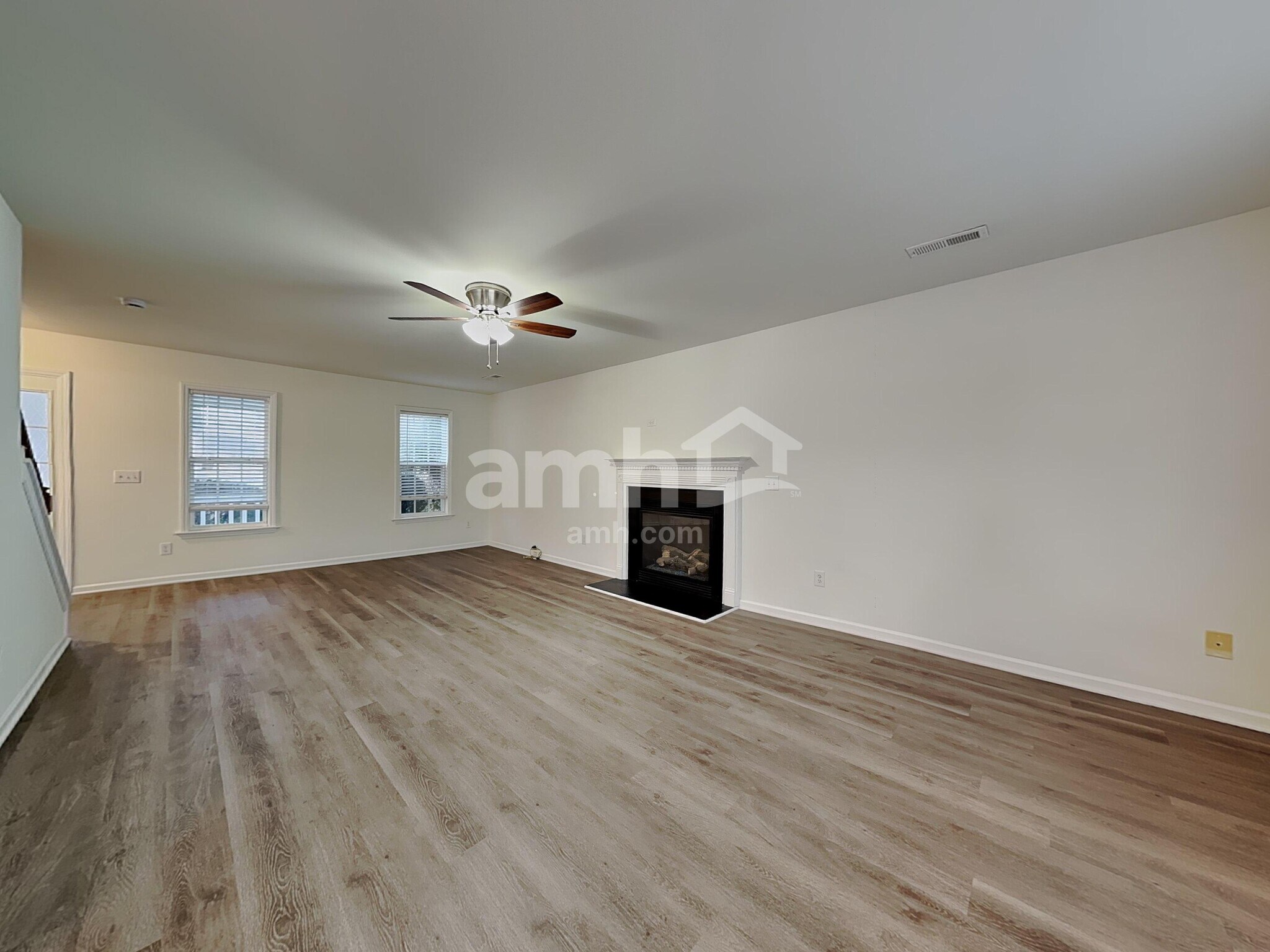 Building Photo - 159 Sailway Rd