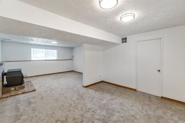 Building Photo - Gorgeous Single Family Home in Spokane's S...