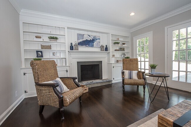 Building Photo - Luxury 4 Bed / 2.5 Bath Home - Great Wayne Location