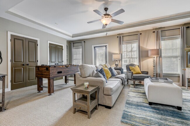 Building Photo - 2114 W Village Xing