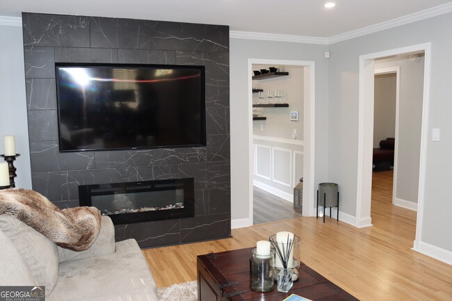 Building Photo - 518 North Ave