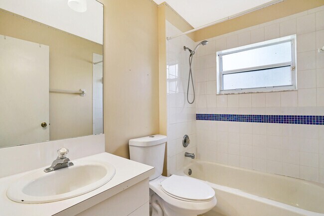 Building Photo - 10567 Paso Fino Dr