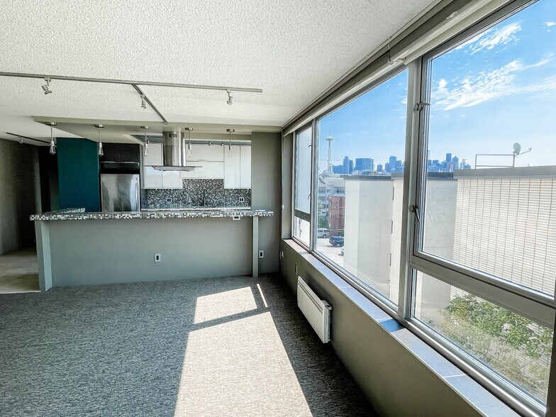 Building Photo - 415 W Mercer St