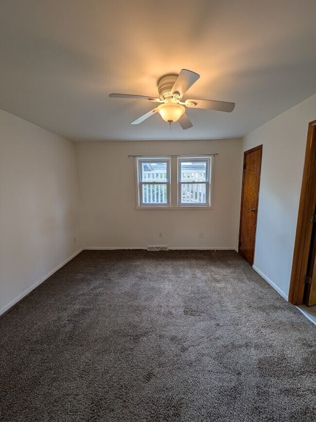 Building Photo - 725 Chartiers St
