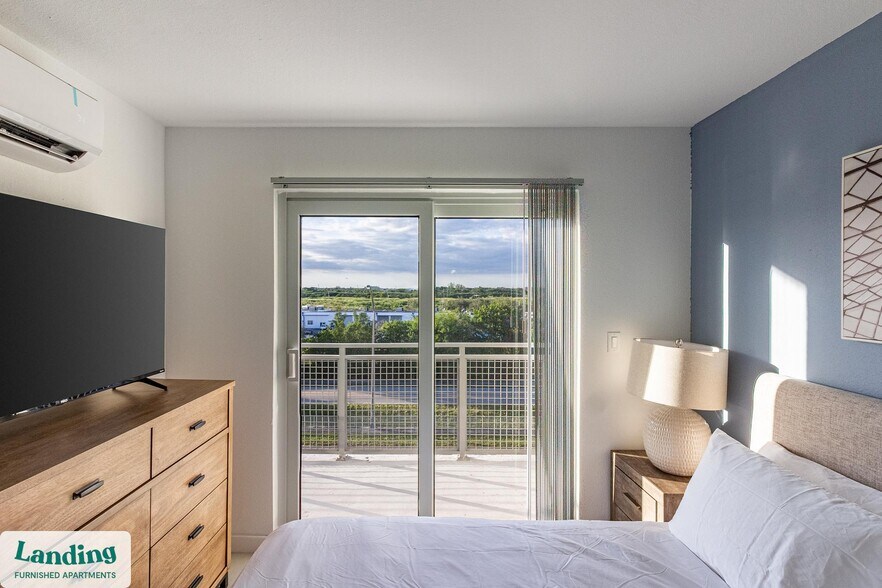 Building Photo - 25850 SW 140th Ct