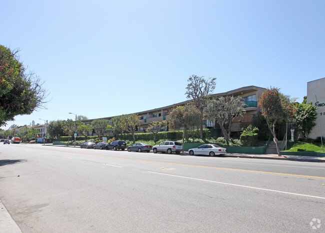 Building Photo - Encino Plaza