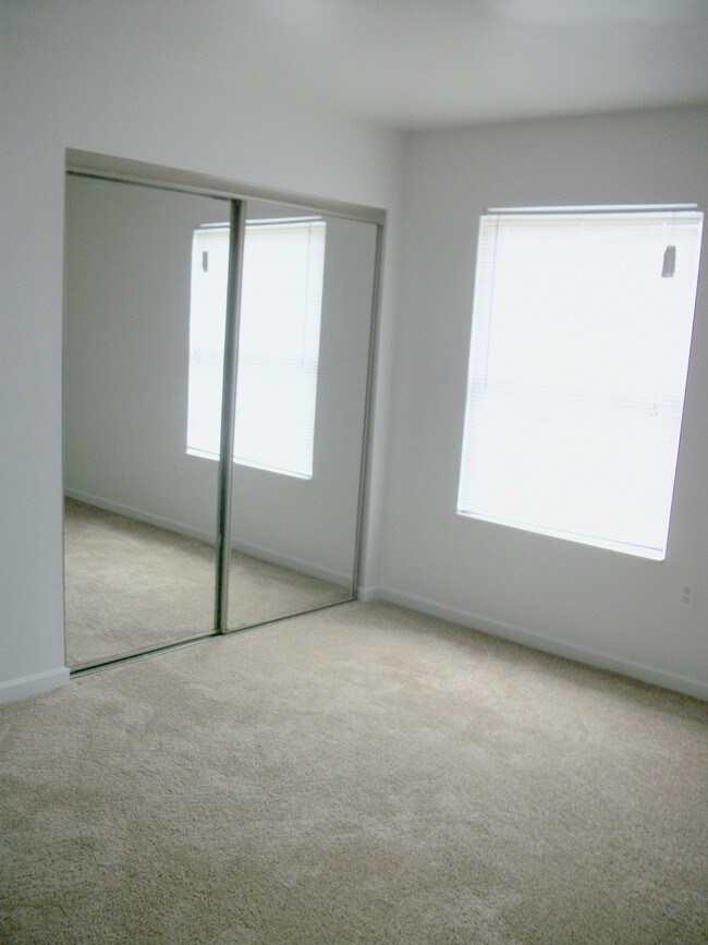 Townhomes at Stonecrest 1220 Stonecrest Pl Kirkwood MO 63122