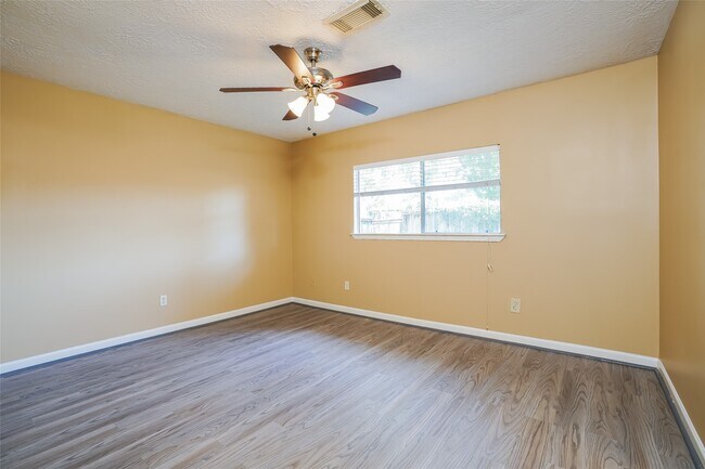 Building Photo - 20406 Oak Limb Ct