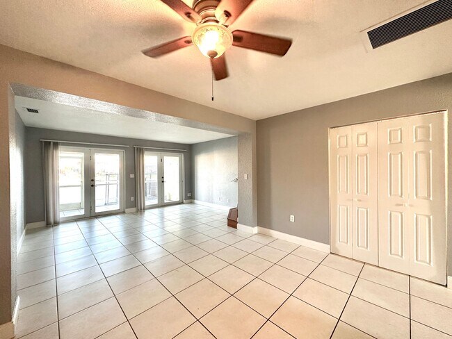 Building Photo - 1350 Mediterranean Dr