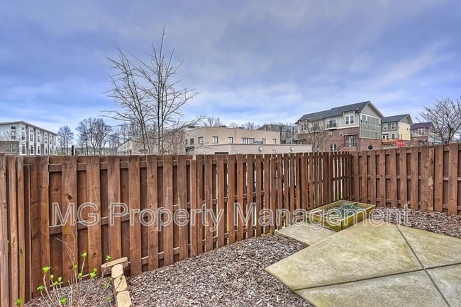 Building Photo - 3475 Spencer St