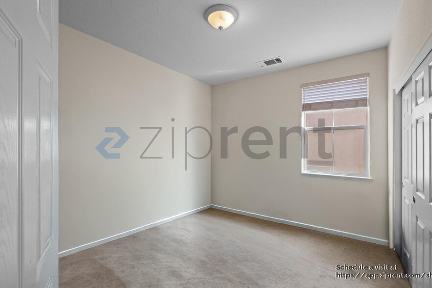 Building Photo - 521 Black Walnut Pl