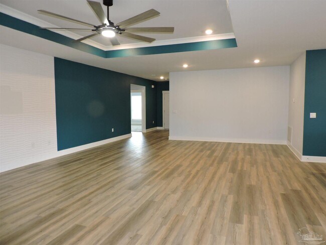 Building Photo - 10696 Davenport Lp