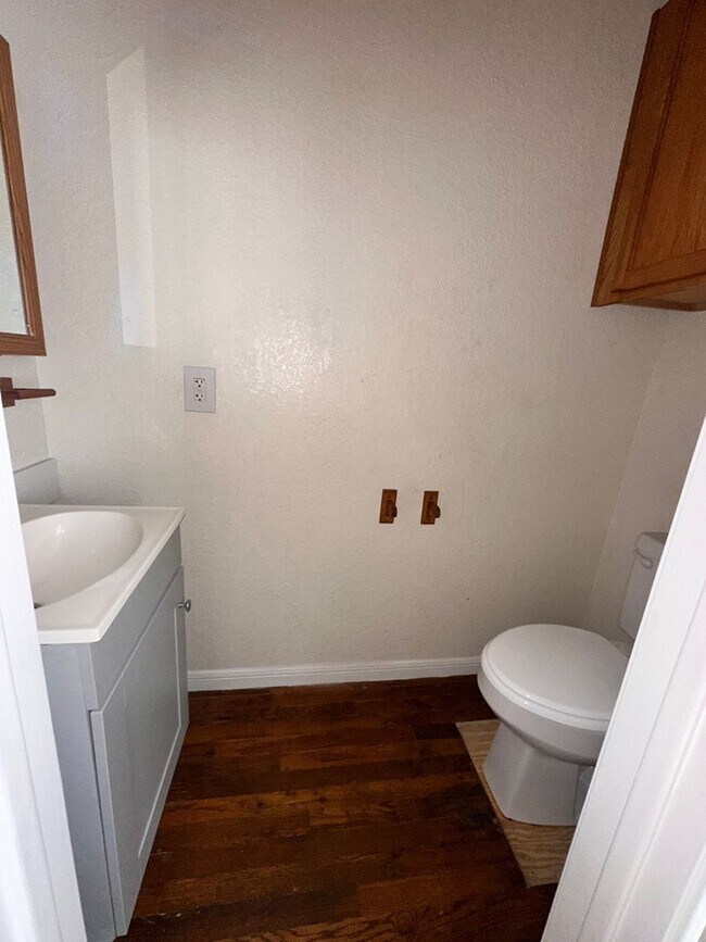 Building Photo - Conveniently located- Water and Trash Included