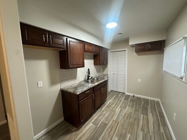 Building Photo - Freshly Renovated 3-Bedroom Home – Quality...