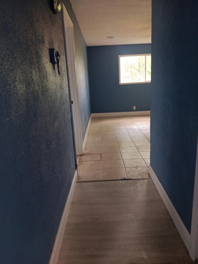 Building Photo - 3941 Broadmoor Dr