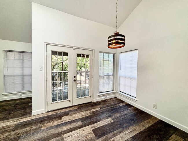 Building Photo - **1150/MONTH** MEDICAL CENTER***