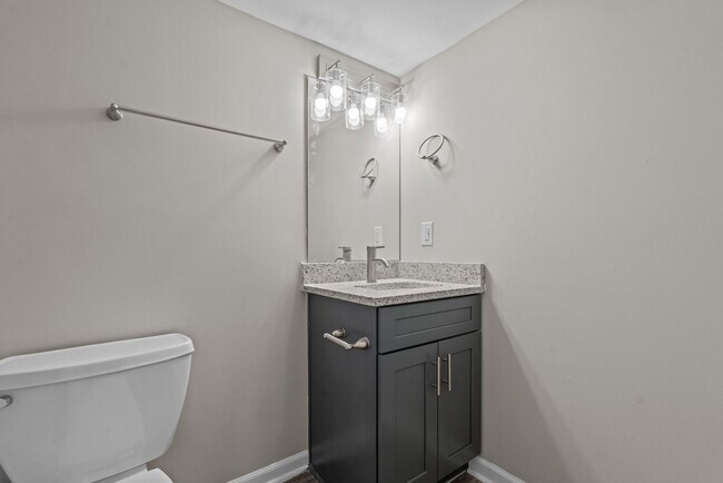Building Photo - Newly Renovated, Uniquely Yours! Now Leasing 2 bed 1 bath Apartments.